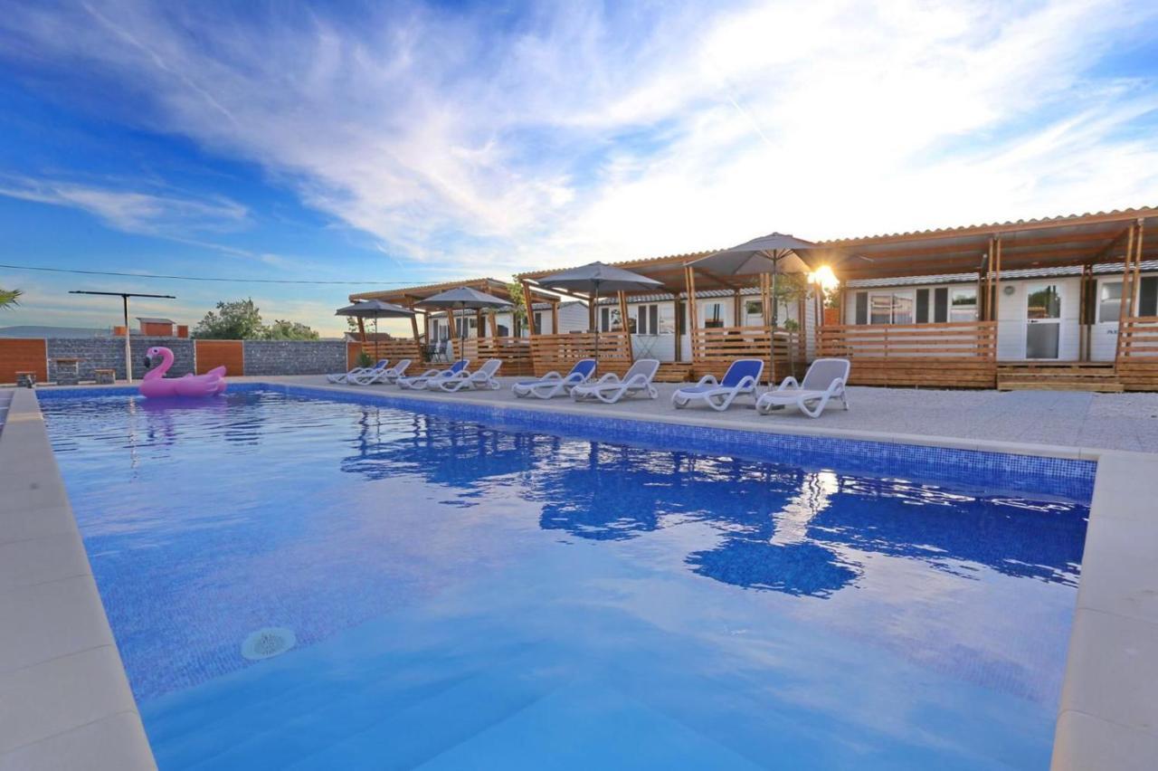 Poolside Mobile Home Turanj Exterior photo