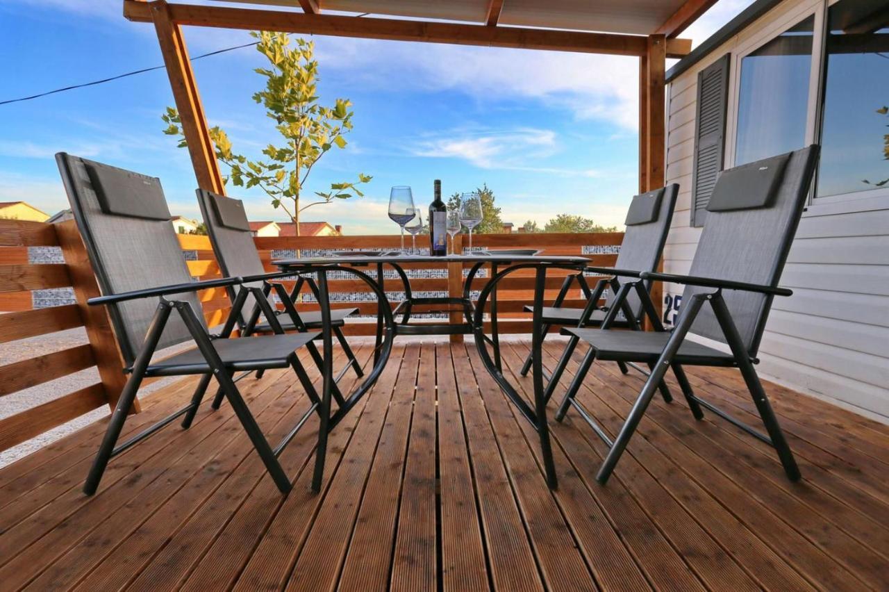 Poolside Mobile Home Turanj Exterior photo