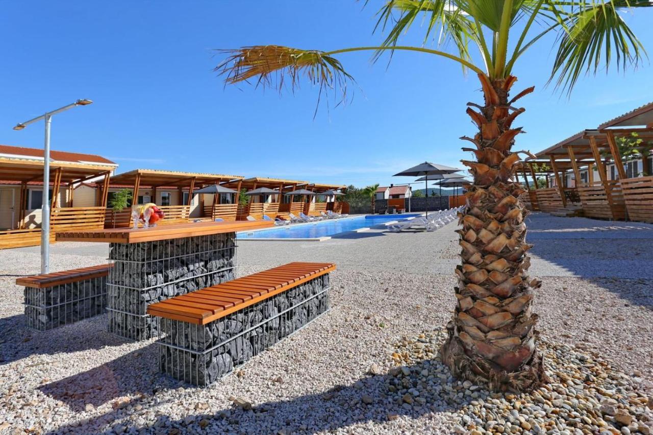 Poolside Mobile Home Turanj Exterior photo